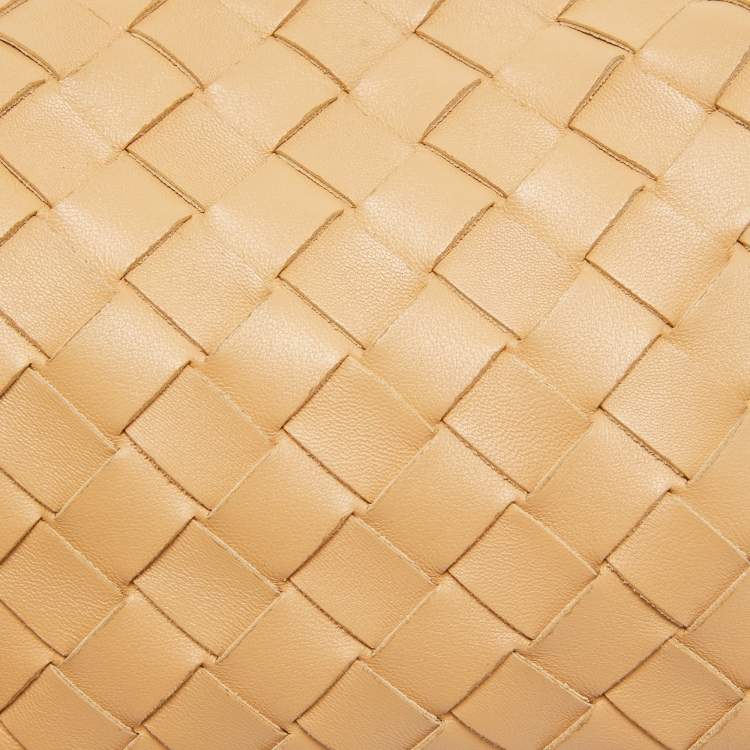 Pre Owned Bottega Veneta Beige Intrecciato Leather Mini Loop Crossbody Bag