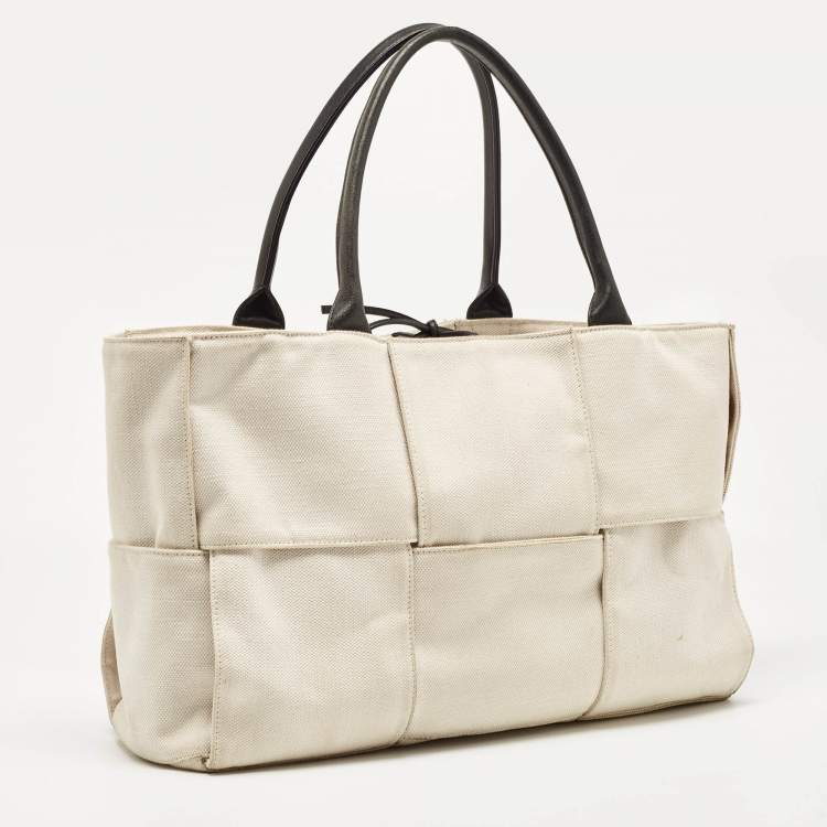 Pre Owned Bottega Veneta Off White/Black Intrecciato Canvas and Leather Arco Tote