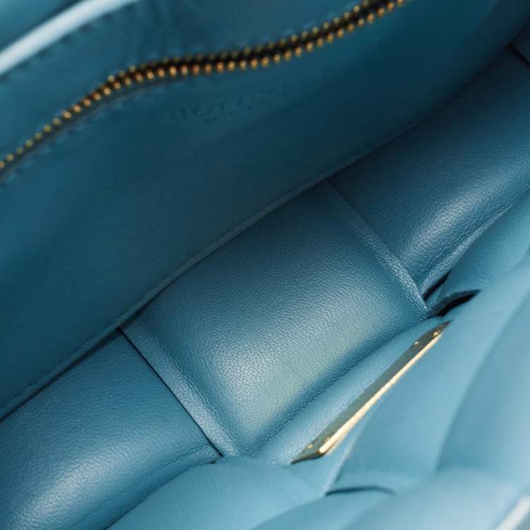 Pre Owned Bottega Veneta Blue Padded Leather Chain Cassette Shoulder Bag