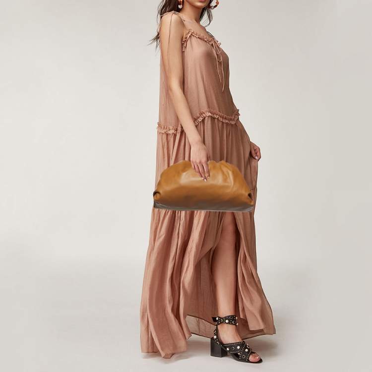 Pre Owned Bottega Veneta Brown Leather The Pouch Clutch