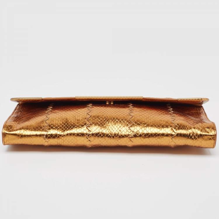Pre Owned Bottega Veneta Gold Intrecciato Leather Frame Wristlet Clutch