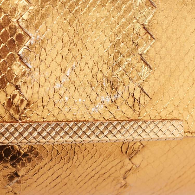 Pre Owned Bottega Veneta Gold Intrecciato Leather Frame Wristlet Clutch