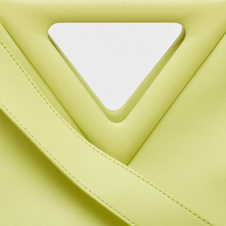 Pre Owned Bottega Veneta Lime Leather Medium Point Shoulder Bag