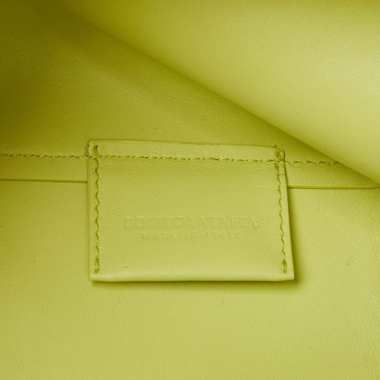 Pre Owned Bottega Veneta Lime Leather Medium Point Shoulder Bag