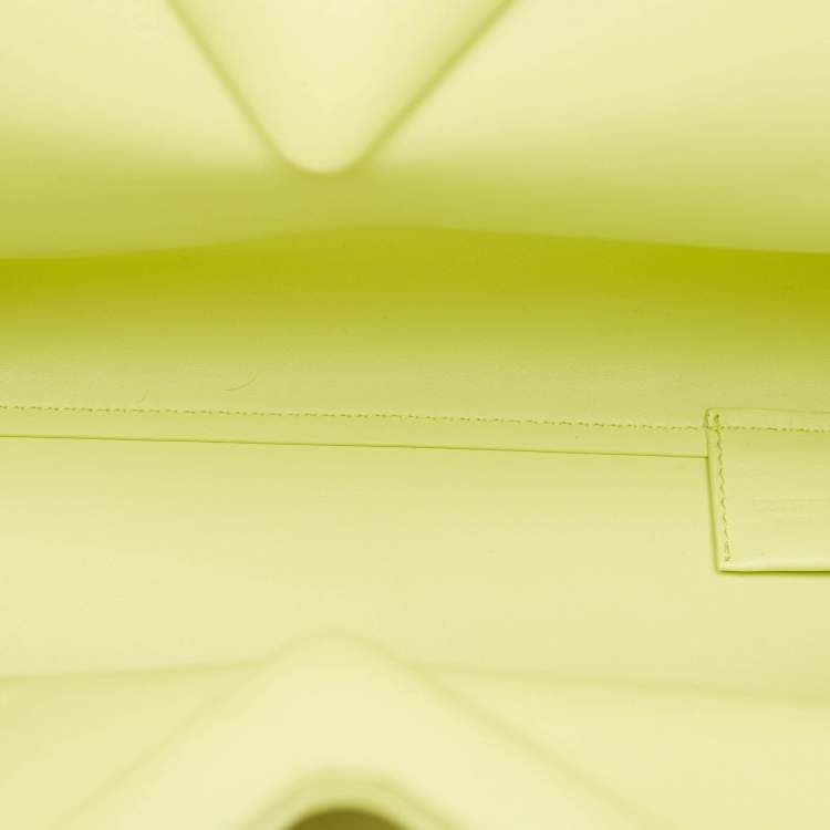Pre Owned Bottega Veneta Lime Leather Medium Point Shoulder Bag