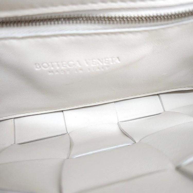Pre Owned Bottega Veneta White Leather Cassette Shoulder Bag