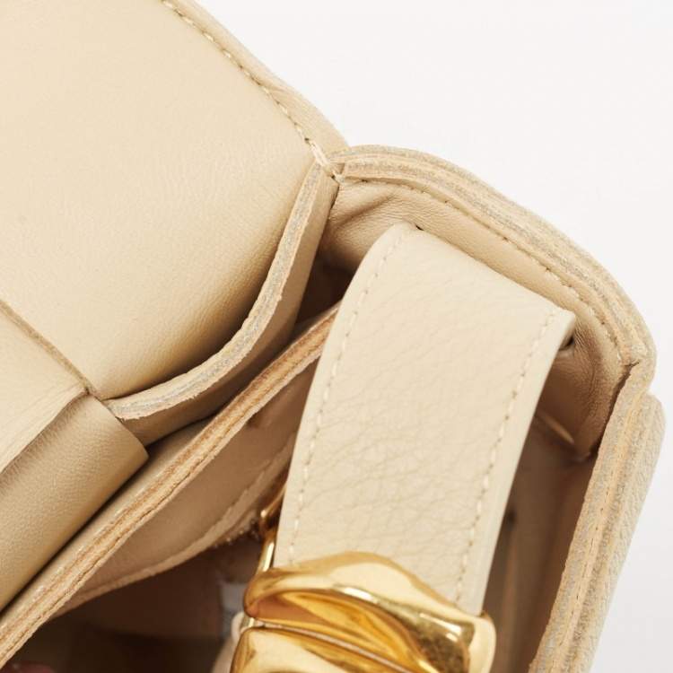 Pre Owned Bottega Veneta Light Beige Intreccio Leather Medium Cassette Shoulder Bag