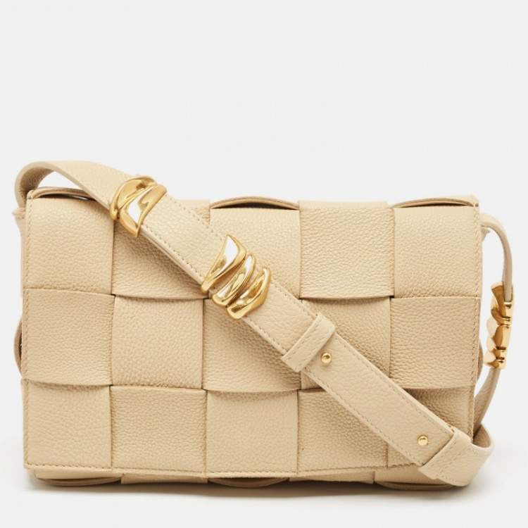 Pre Owned Bottega Veneta Light Beige Intreccio Leather Medium Cassette Shoulder Bag