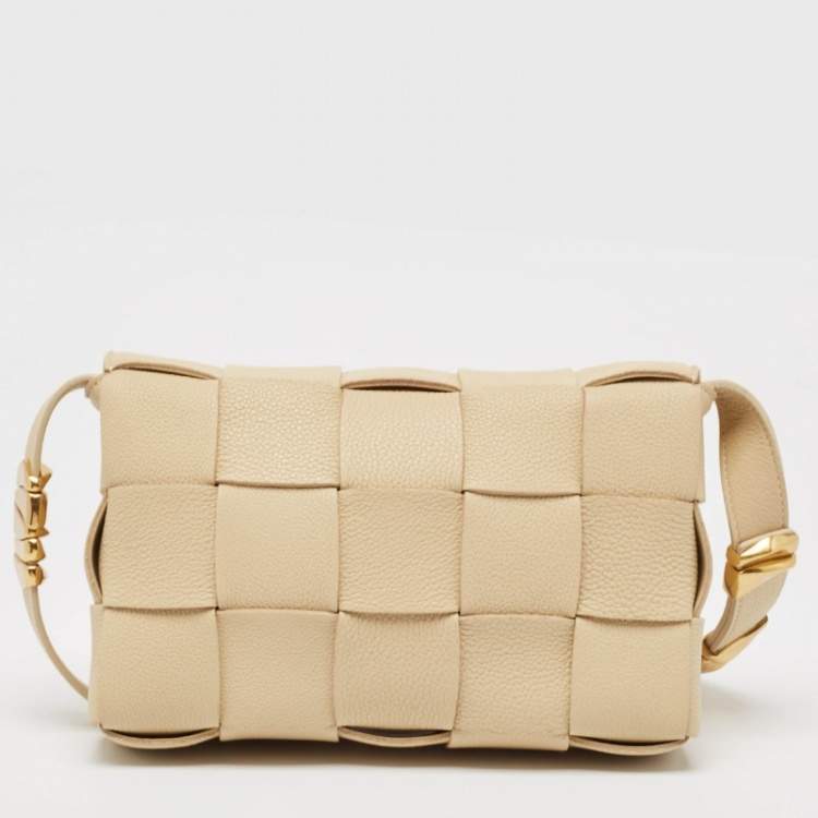 Pre Owned Bottega Veneta Light Beige Intreccio Leather Medium Cassette Shoulder Bag