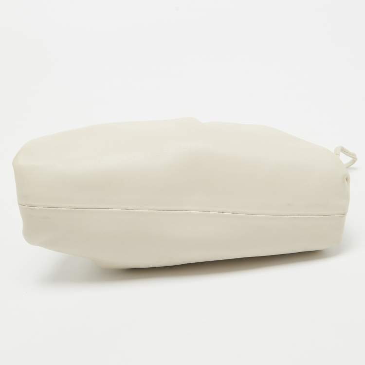 Pre Owned Bottega Veneta Off White Leather Mini The Pouch Bag