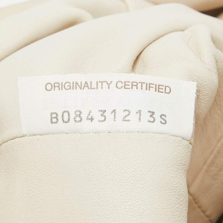 Pre Owned Bottega Veneta Off White Leather Mini The Pouch Bag
