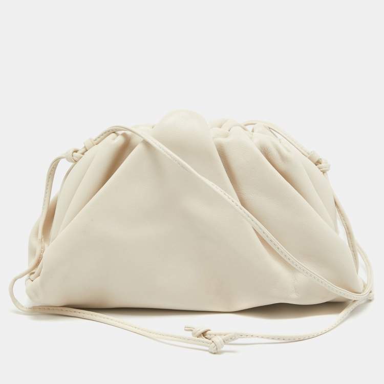 Pre Owned Bottega Veneta Off White Leather Mini The Pouch Bag