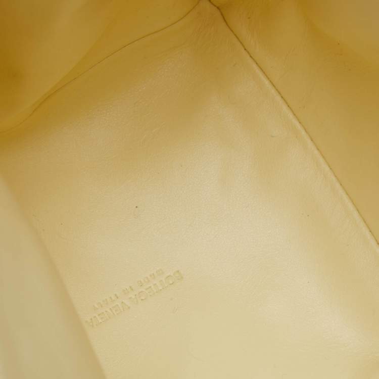 Pre Owned Bottega Veneta Light Yellow Intrecciato Leather Bucket Bag