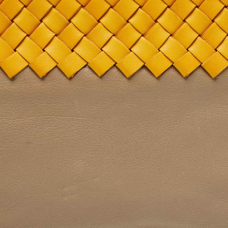 Pre Owned Bottega Veneta Beige/Yellow Leather Wristlet Clutch
