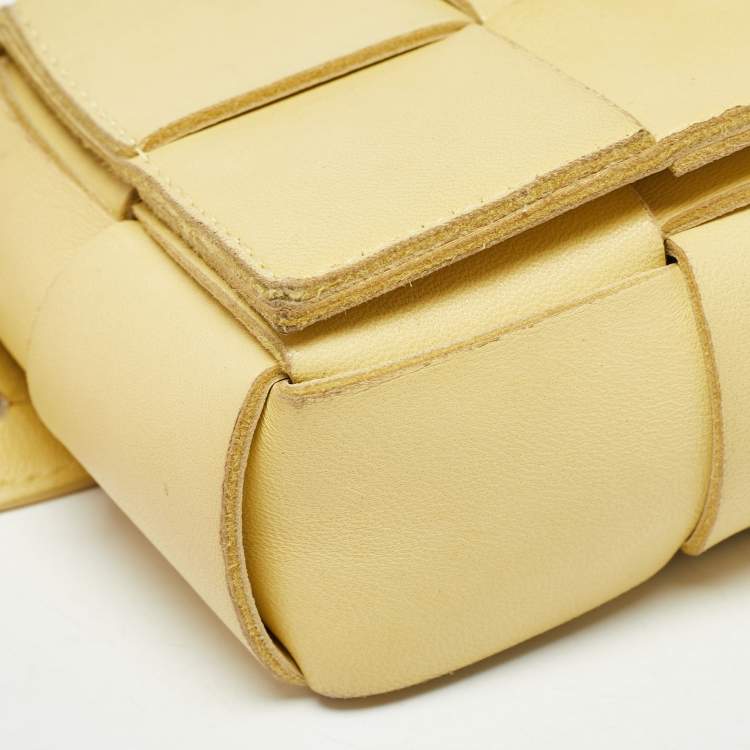 Pre Owned Bottega Veneta Yellow Intreccio Leather Cassette Belt Bag