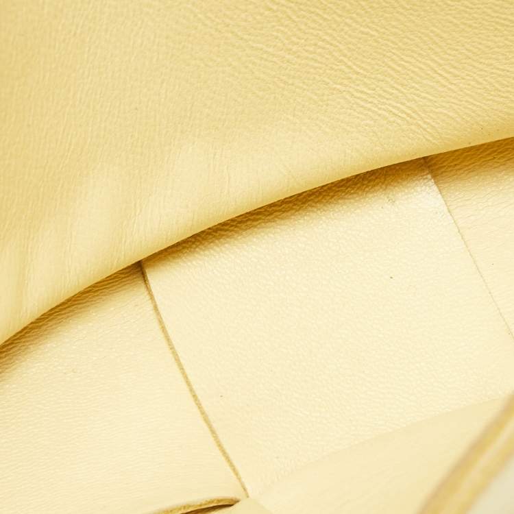 Pre Owned Bottega Veneta Yellow Intreccio Leather Cassette Belt Bag