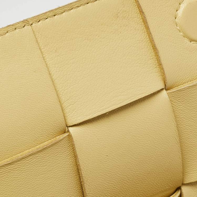 Pre Owned Bottega Veneta Yellow Intreccio Leather Cassette Belt Bag
