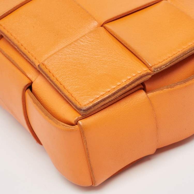 Pre Owned Bottega Veneta Orange Intreccio Leather Cassette Shoulder Bag