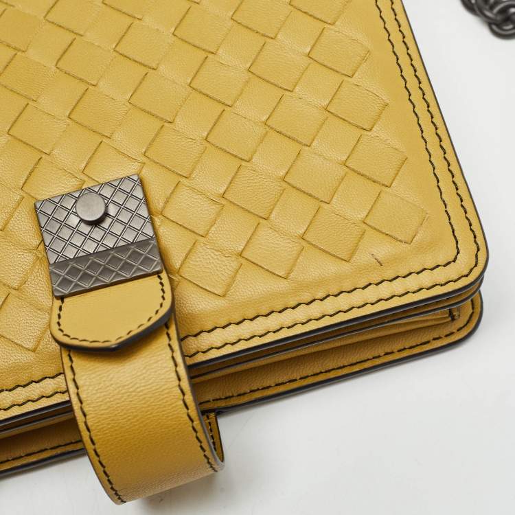 Pre Owned Bottega Veneta Light Yellow Intrecciato Leather Mini Runway Shoulder Bag