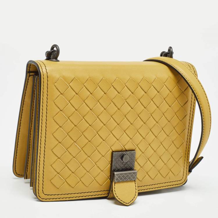 Pre Owned Bottega Veneta Light Yellow Intrecciato Leather Mini Runway Shoulder Bag