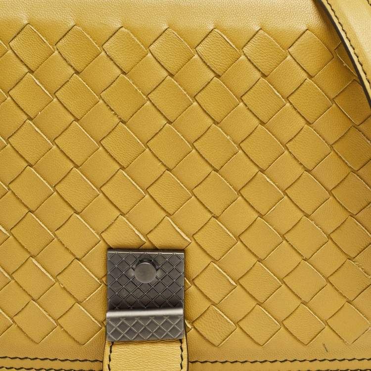 Pre Owned Bottega Veneta Light Yellow Intrecciato Leather Mini Runway Shoulder Bag