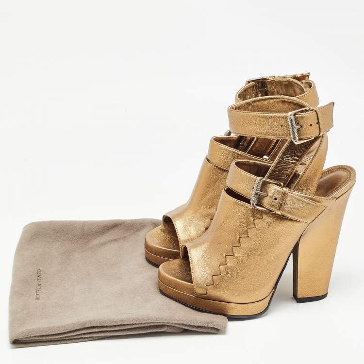Pre Owned Bottega Veneta Metallic Leather Buckle Detail Platform Ankle Strap Sandals Size 38