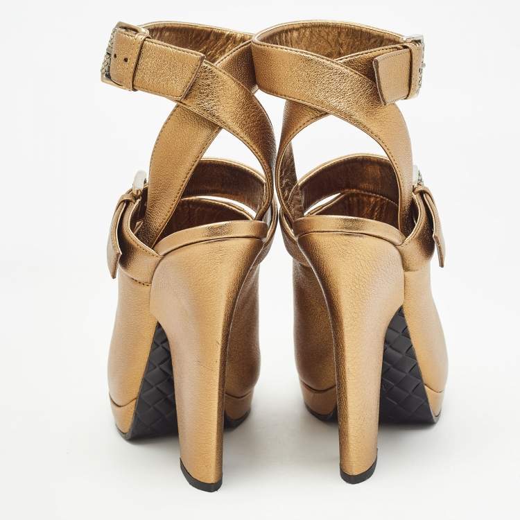 Pre Owned Bottega Veneta Metallic Leather Buckle Detail Platform Ankle Strap Sandals Size 38