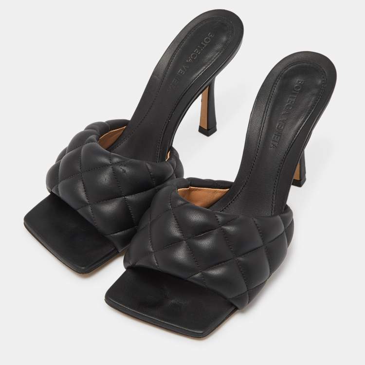 Pre Owned Bottega Veneta Black Quilted Leather Open Toe Slide Sandals Size 36.5