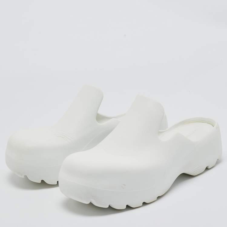 Pre Owned Bottega Veneta White Rubber Mule Sandals Size 43 