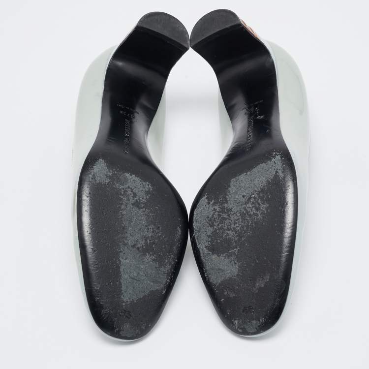 Pre Owned Bottega Veneta Grey Patent Round Toe Pumps Size 37.5