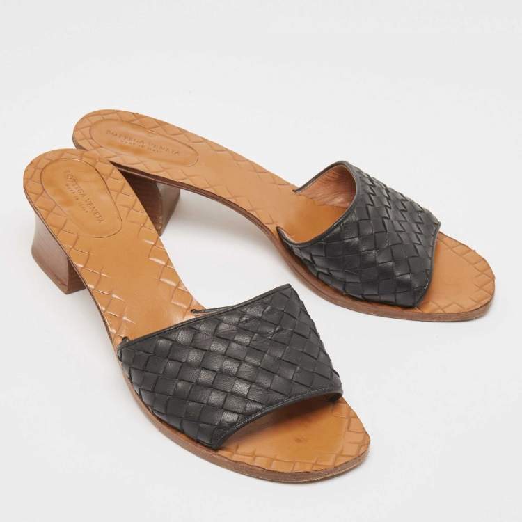 Pre Owned Bottega Veneta Black Intrecciato Leather Ravello Slide Sandals Size 40.5