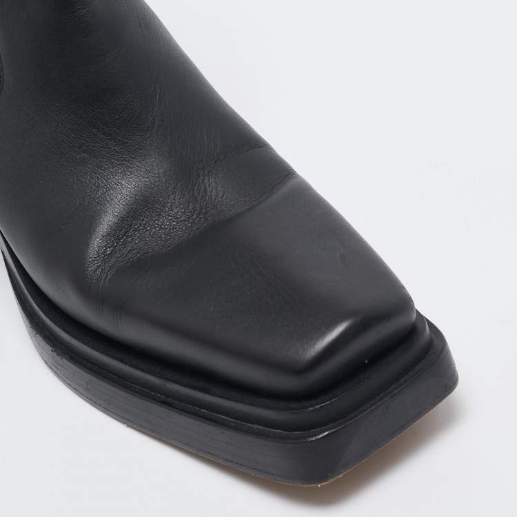 Pre Owned Bottega Veneta Black Leather Chelsea Boots Size 37.5