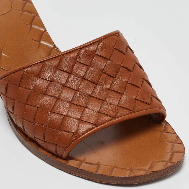 Pre Owned Bottega Veneta Brown Intrecciato Leather Slide Sandals Size 37