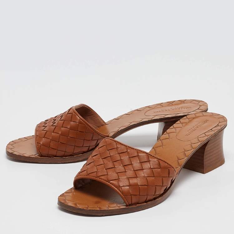 Pre Owned Bottega Veneta Brown Intrecciato Leather Slide Sandals Size 37