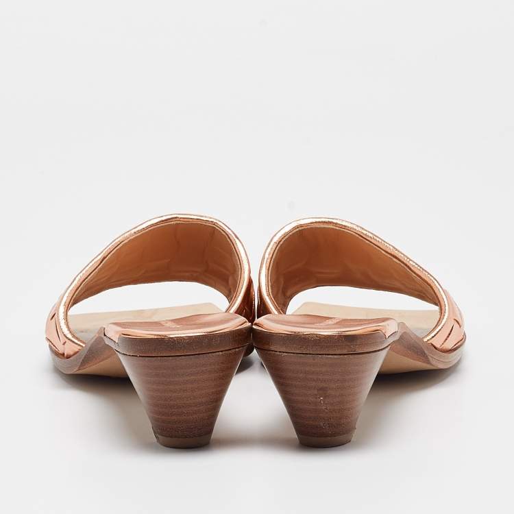 Pre Owned Bottega Veneta Rose Gold Intrecciato Leather Slide Sandals Size 39