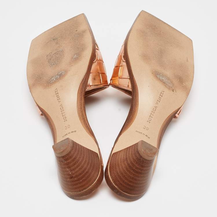 Pre Owned Bottega Veneta Rose Gold Intrecciato Leather Slide Sandals Size 39