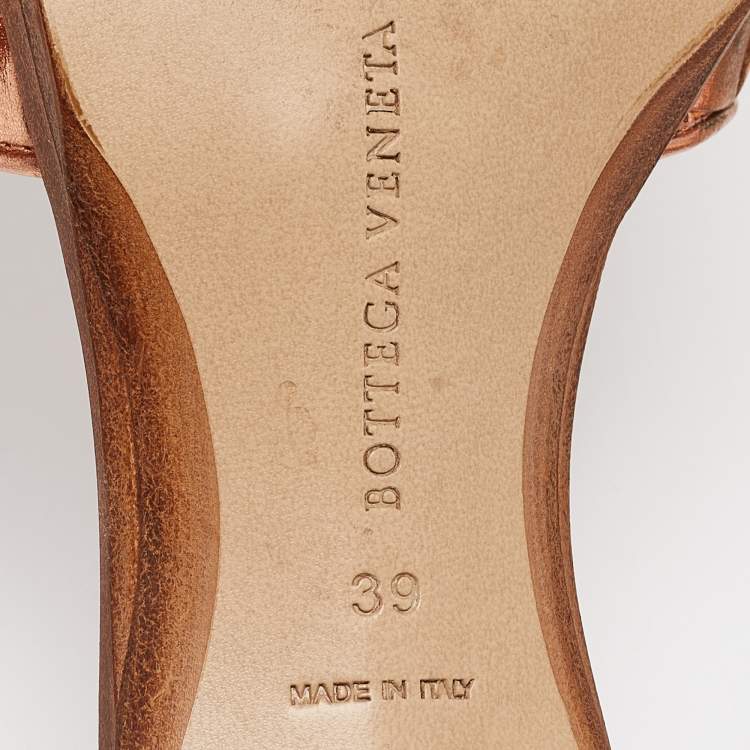Pre Owned Bottega Veneta Rose Gold Intrecciato Leather Slide Sandals Size 39