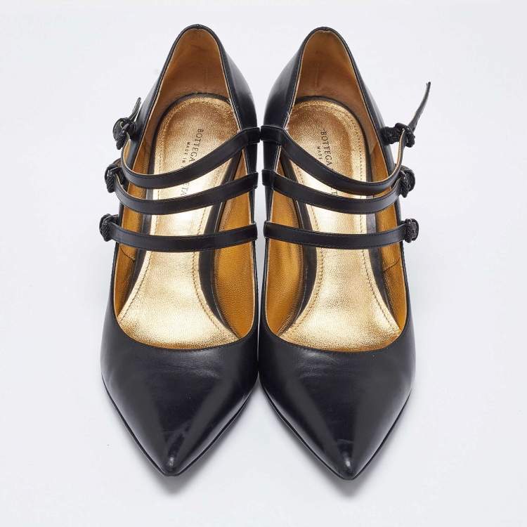 Pre Owned Bottega Veneta Black Leather Mary Jane Pumps Size 37.5