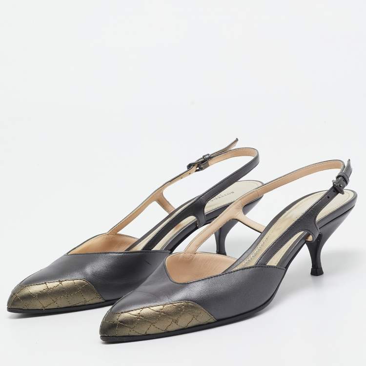 Pre Owned Bottega Veneta Grey Leather Slingback Pumps Size 37.5