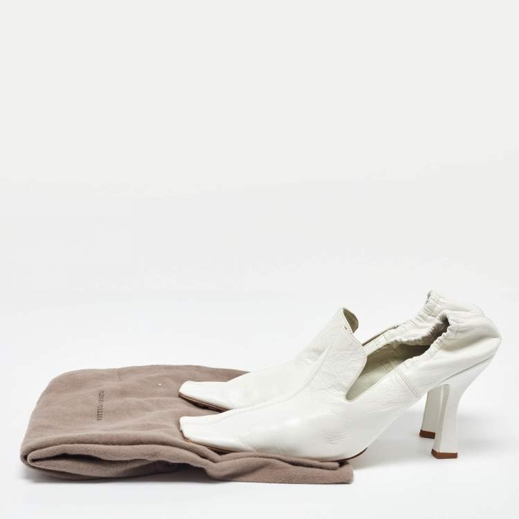 Pre Owned Bottega Veneta White Leather Square Toe Pumps Size 38
