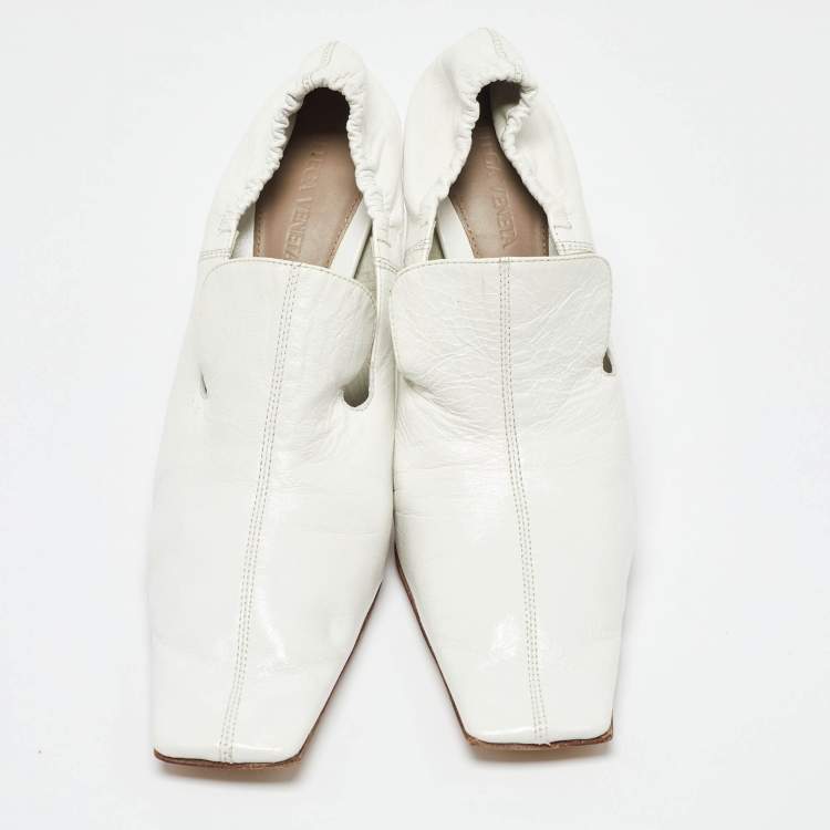 Pre Owned Bottega Veneta White Leather Square Toe Pumps Size 38