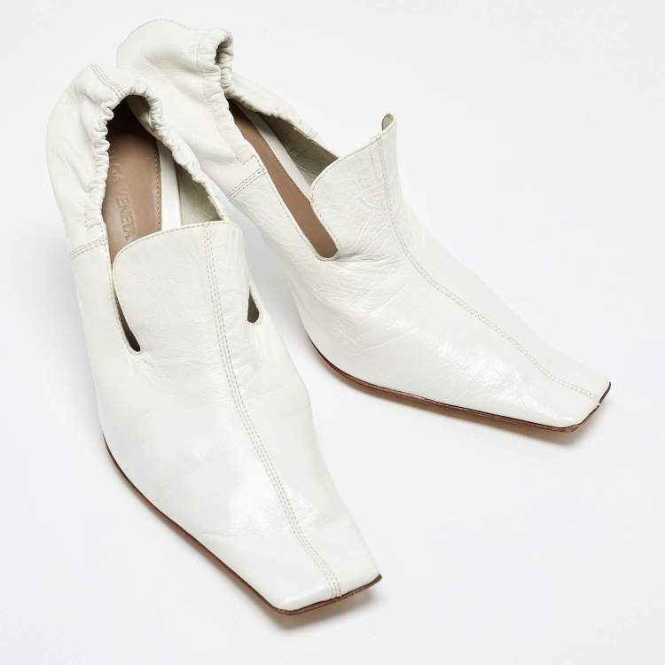 Pre Owned Bottega Veneta White Leather Square Toe Pumps Size 38