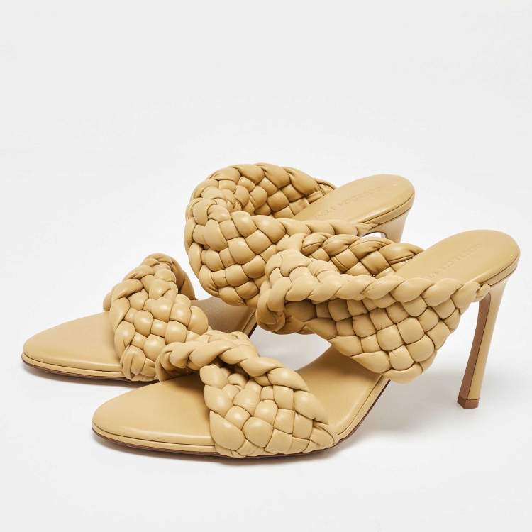 Pre Owned Bottega Veneta Yellow Leather Braided Accents Slides Size 41