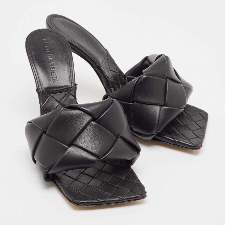 مملوكة مسبقًا Bottega Veneta Black Woven Leather Lido Slide Sandals Size 36