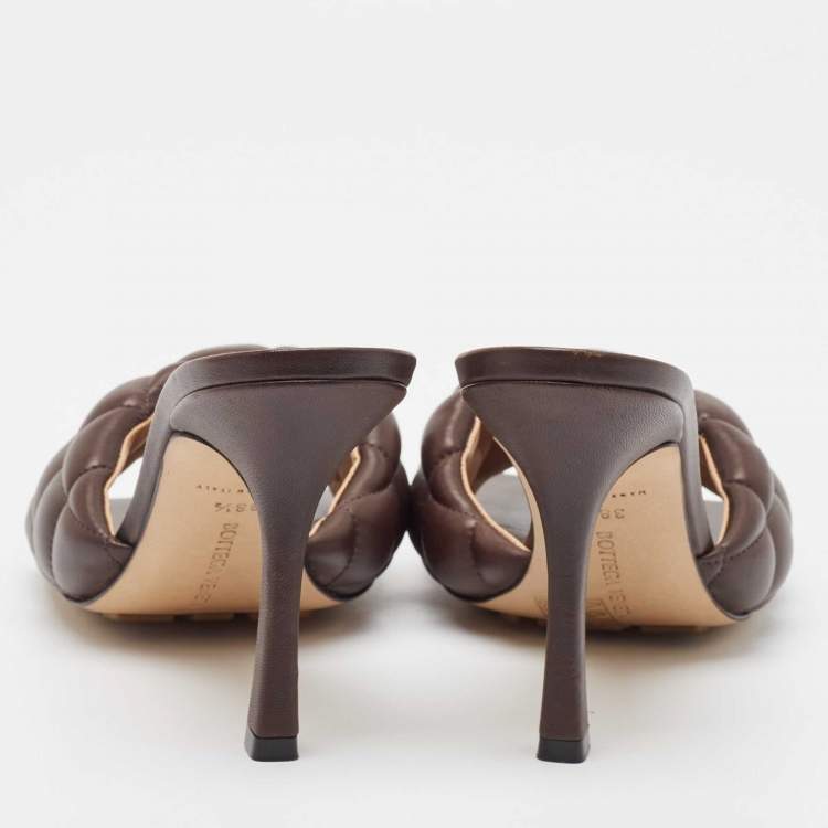 Pre Owned Bottega Veneta Brown Padded Leather Slide Sandals Size 38.5
