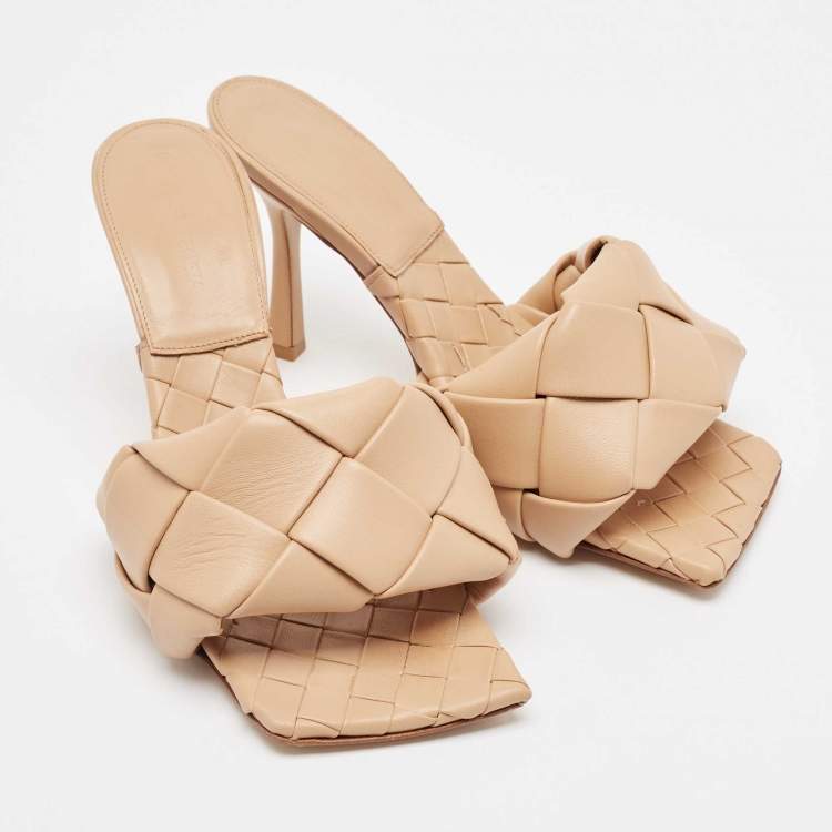 Pre Owned Bottega Veneta Beige Woven Leather Lido Slide Sandals Size 38