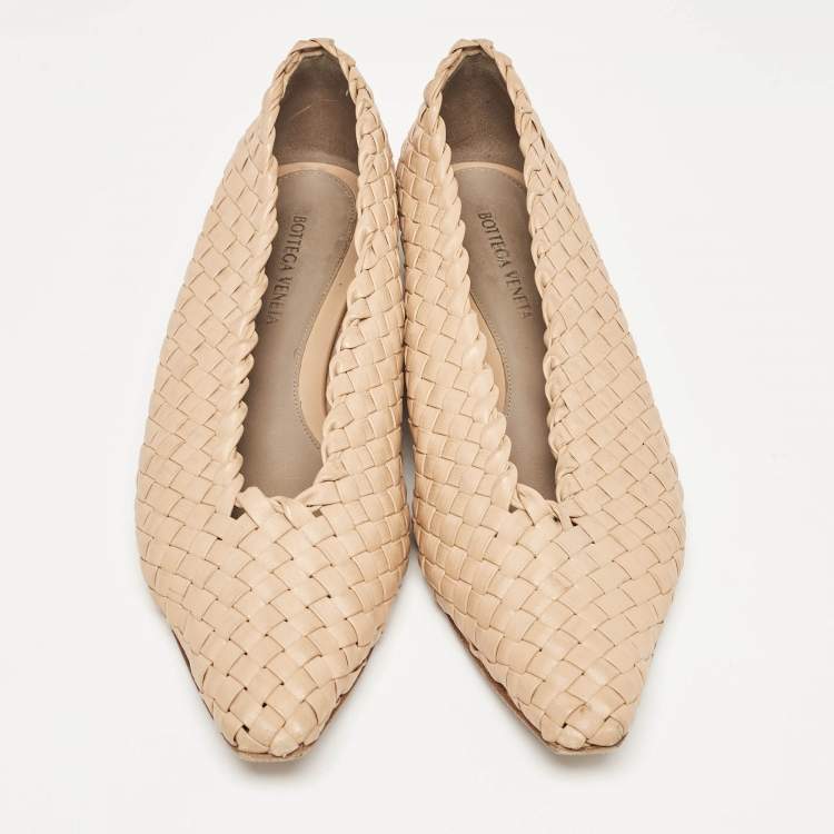مملوكة مسبقًا Bottega Veneta Beige Intrecciato Leather Flats Size 40