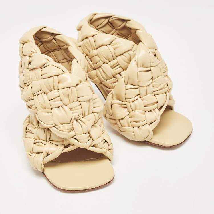 Pre Owned Bottega Veneta Beige Woven Leather Intrecciato Ankle Strap Sandals Size 37.5