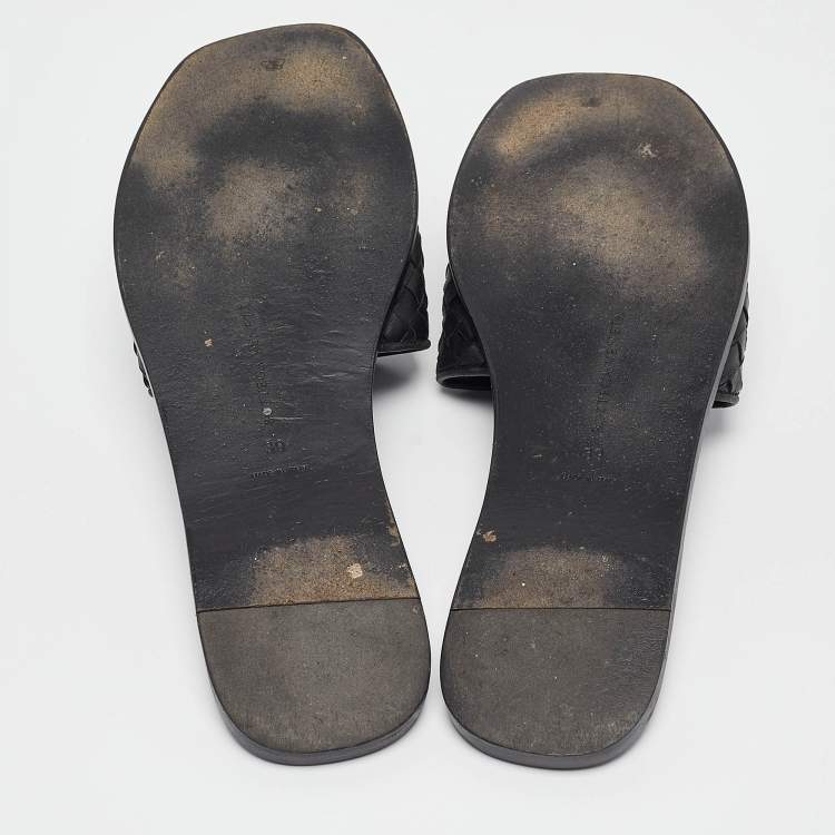 Pre Owned Bottega Veneta Black Leather Flats 39