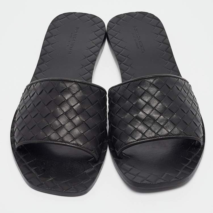 Pre Owned Bottega Veneta Black Leather Flats 39